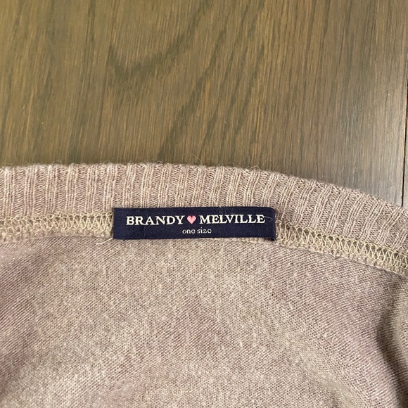 Brandy Melville beige sweater - Picture 2 of 3